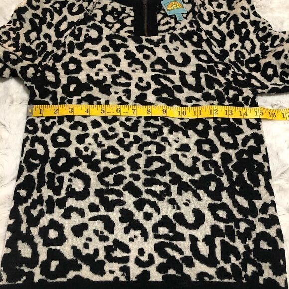 𝅺C&C California merino wool zippered back animal print sweater size S - Picture 6 of 9